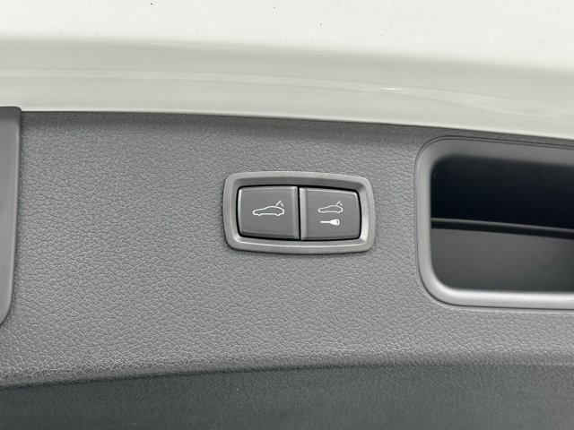 2025 Porsche Macan Base Image 59 of 62