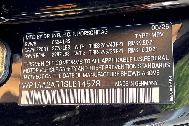 Vehicle image 13 of 15
