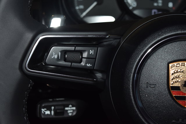 2025 Porsche Macan Base Image 32 of 34