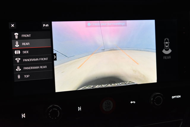 2025 Porsche Macan Base Image 18 of 34