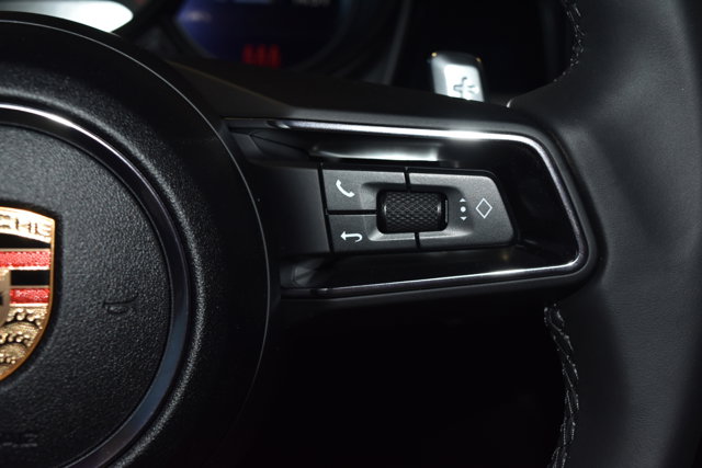 2025 Porsche Macan Base Image 26 of 34