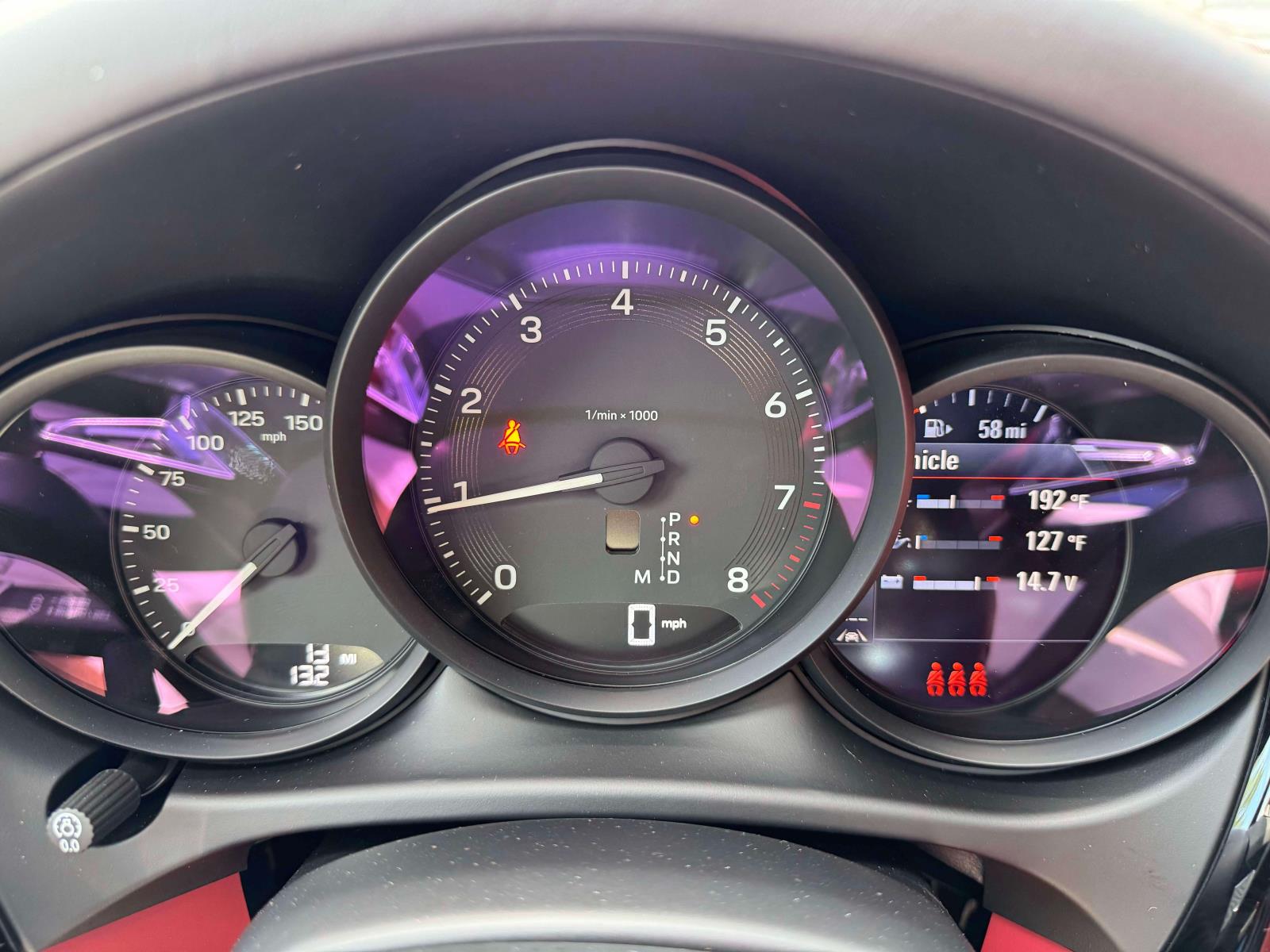 2025 Porsche Macan Base Image 16 of 25