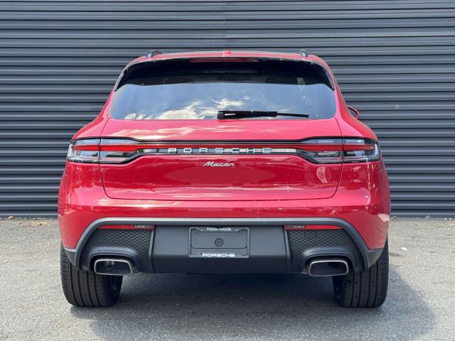 2025 Porsche Macan Base Image 6 of 25