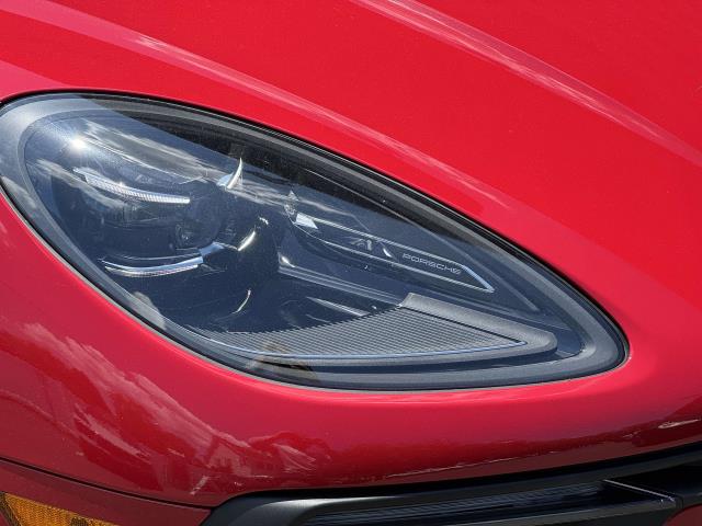 2025 Porsche Macan Base Image 22 of 25