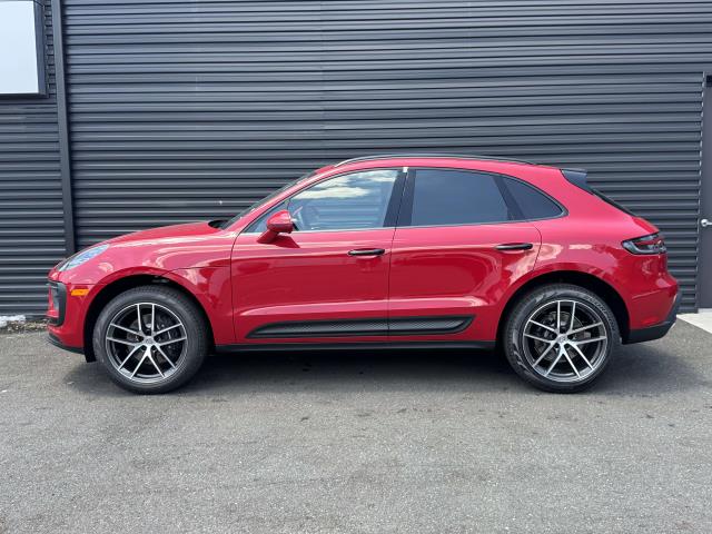 2025 Porsche Macan Base Image 8 of 25