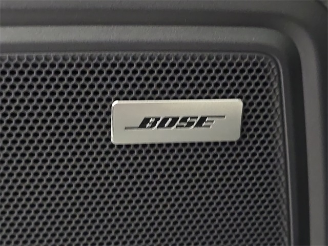 2025 Porsche Macan Base Image 26 of 28