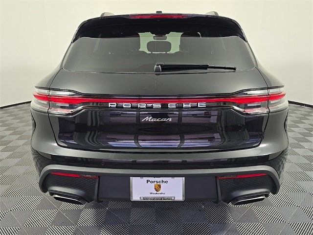 2025 Porsche Macan Base Image 6 of 28