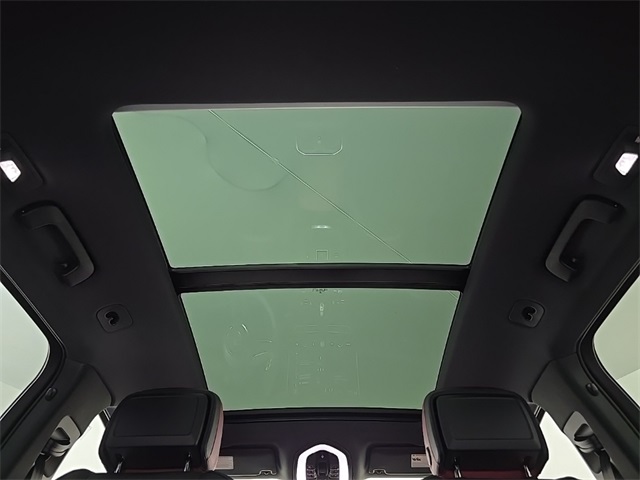 2025 Porsche Macan Base Image 28 of 28