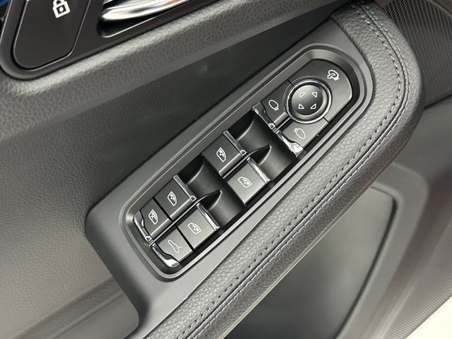 2025 Porsche Macan Base Image 49 of 60