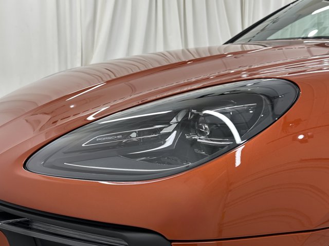 2025 Porsche Macan Base Image 39 of 60