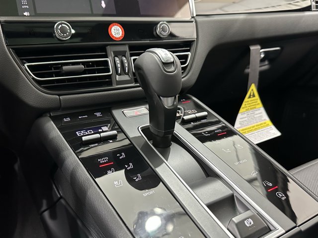 2025 Porsche Macan Base Image 52 of 60