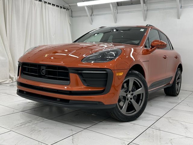 2025 Porsche Macan Base Image 1 of 60