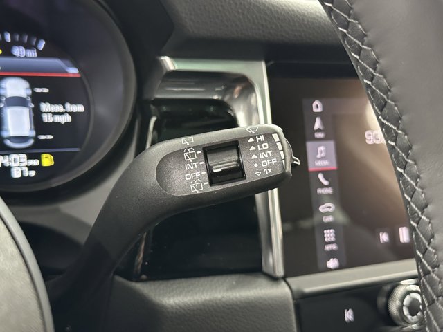 2025 Porsche Macan Base Image 44 of 60