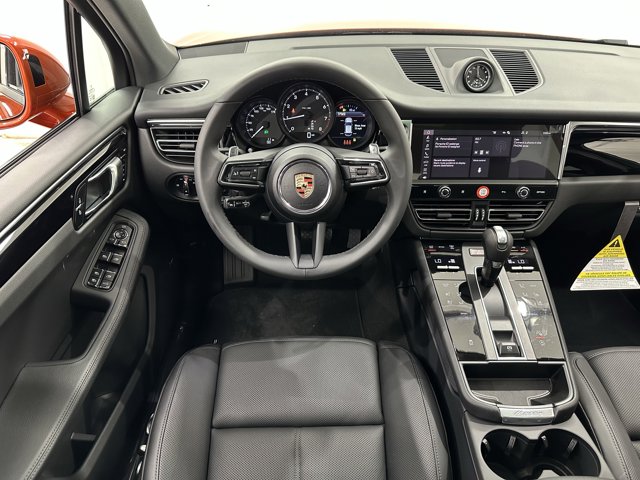 2025 Porsche Macan Base Image 24 of 60