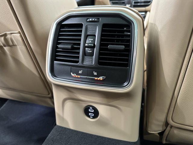 2025 Porsche Macan Base Image 42 of 61