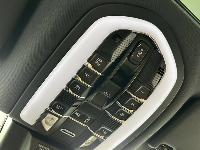 2025 Porsche Macan Base Image 45 of 61