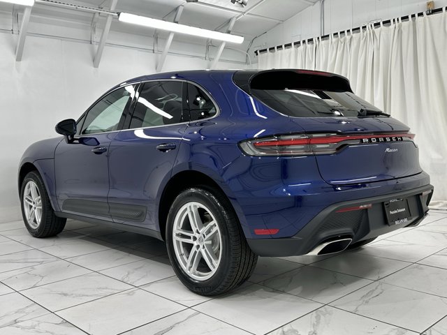2025 Porsche Macan Base Image 10 of 61