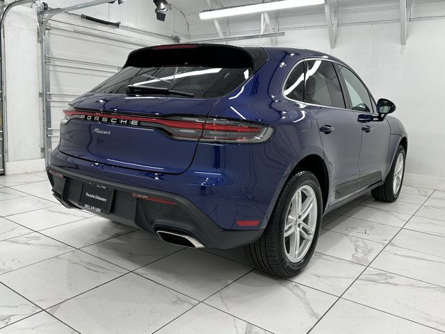 2025 Porsche Macan Base Image 6 of 61