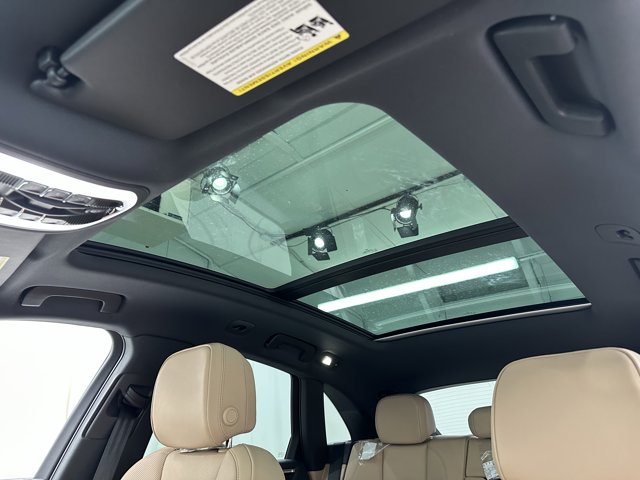 2025 Porsche Macan Base Image 59 of 61