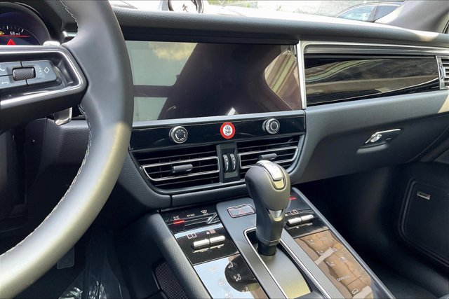 Vehicle image 15 of 15