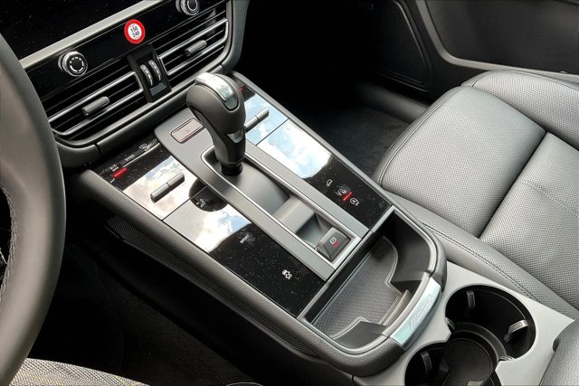 Vehicle image 12 of 15
