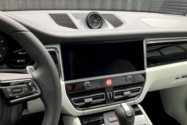 Vehicle image 12 of 15