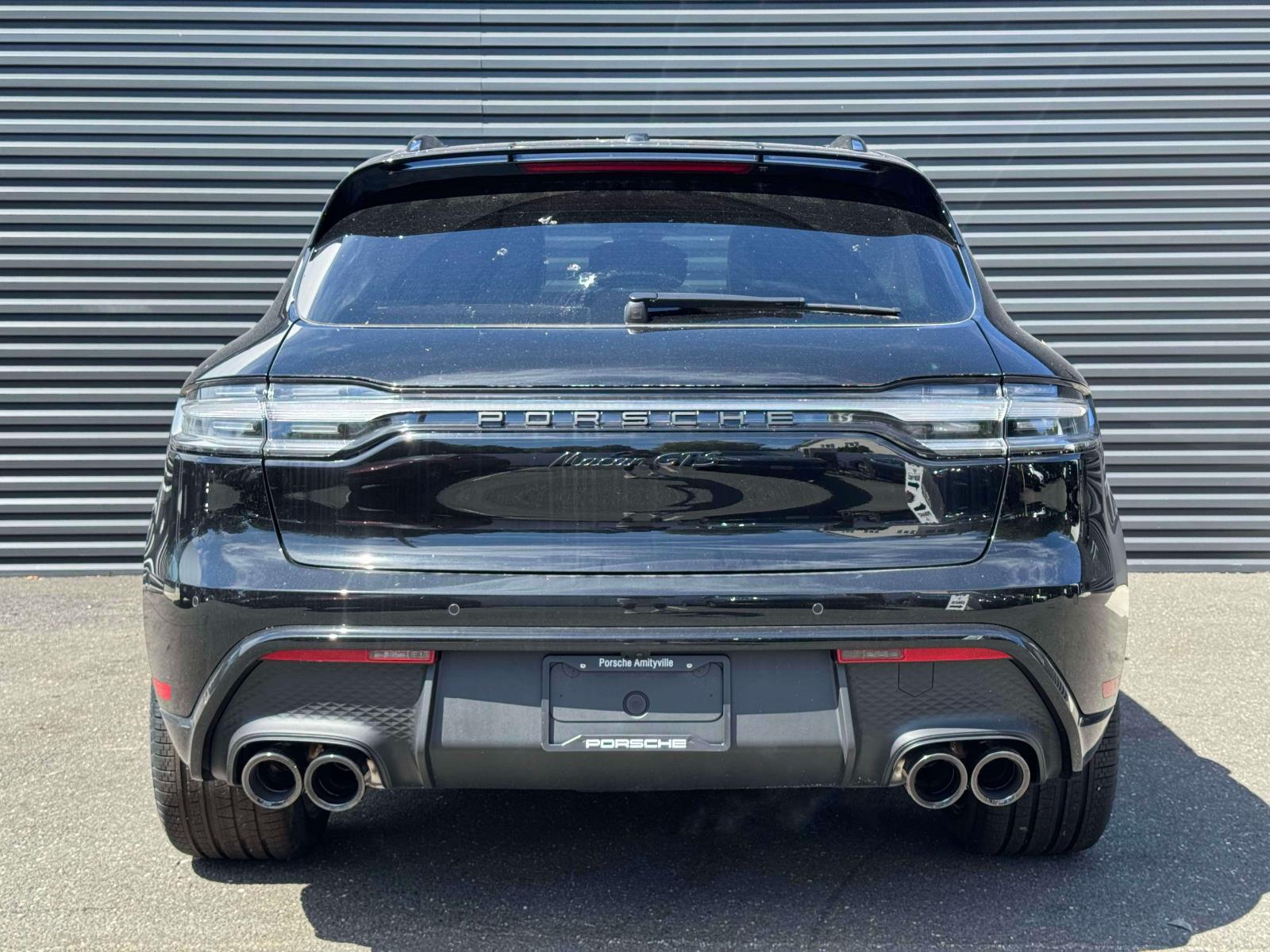 2025 Porsche Macan GTS Image 6 of 25