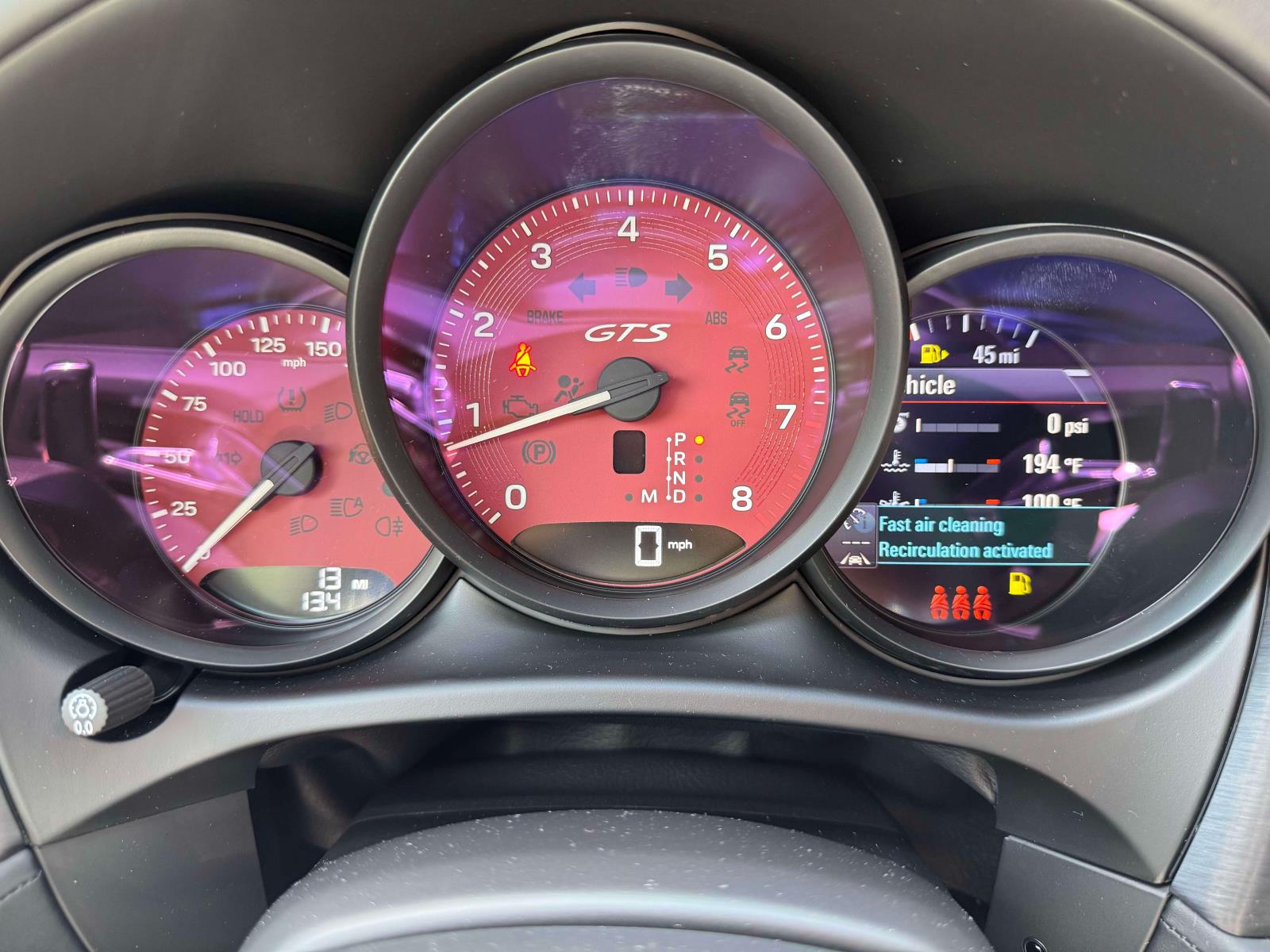 2025 Porsche Macan GTS Image 18 of 25