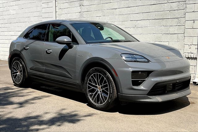 Vehicle image 2 of 15