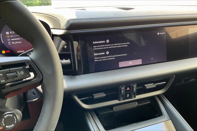 Vehicle image 12 of 15
