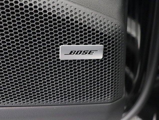 2025 Porsche Macan Electric Image 26 of 36