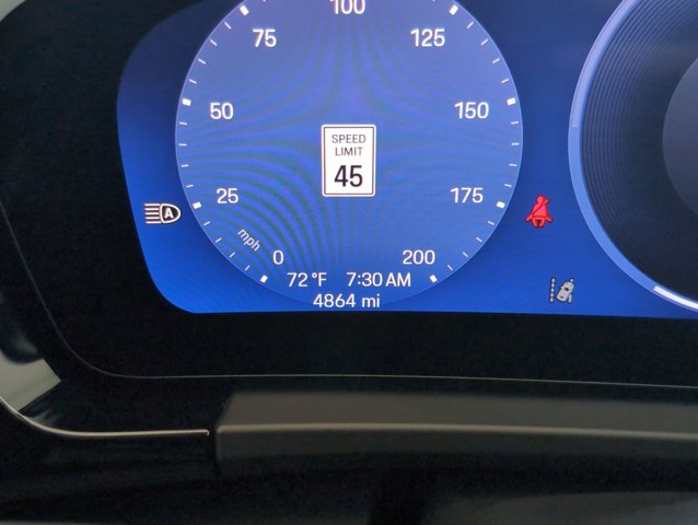 2025 Porsche Macan Electric Image 16 of 36