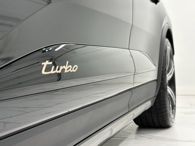 2025 Porsche Macan Electric Turbo Image 60 of 73