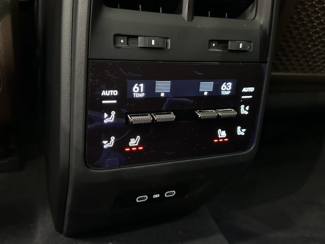 2025 Porsche Macan Electric Turbo Image 73 of 73