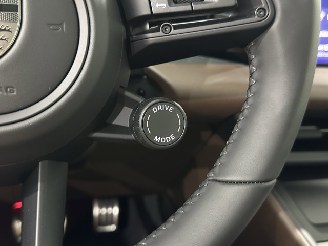 2025 Porsche Macan Electric Turbo Image 67 of 73