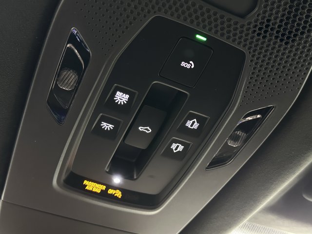 2025 Porsche Macan Electric Turbo Image 68 of 73