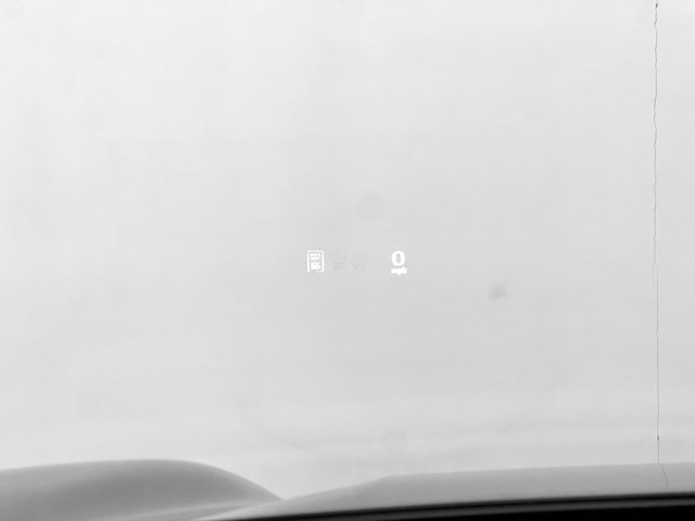 2025 Porsche Macan Electric Turbo Image 27 of 73