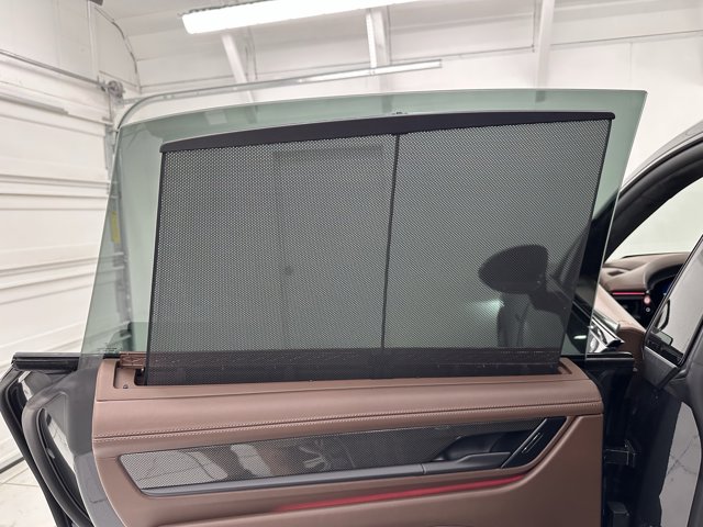 2025 Porsche Macan Electric Turbo Image 15 of 73