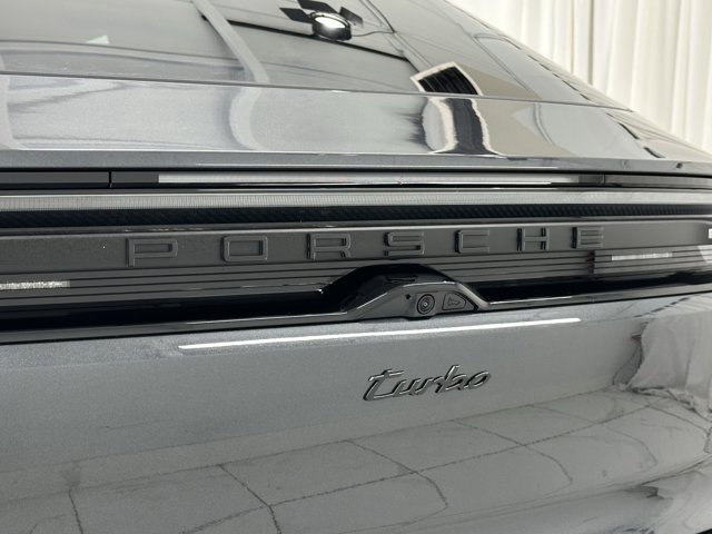 2025 Porsche Macan Electric Turbo Image 64 of 73