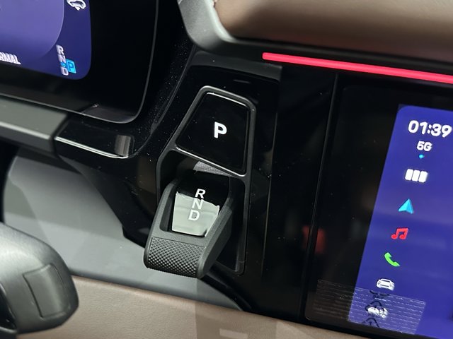 2025 Porsche Macan Electric Turbo Image 65 of 73