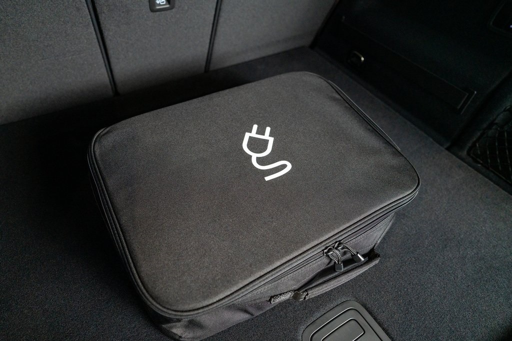 Vehicle image 43 of 44
