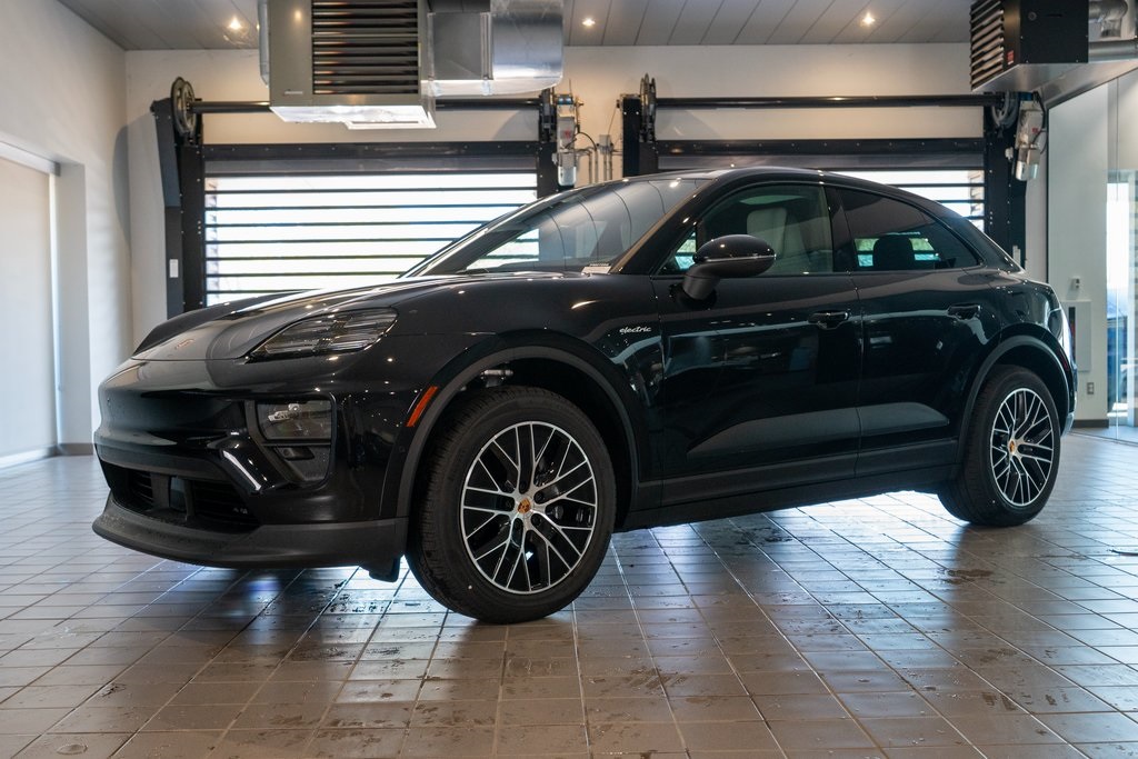 Vehicle image 1 of 44
