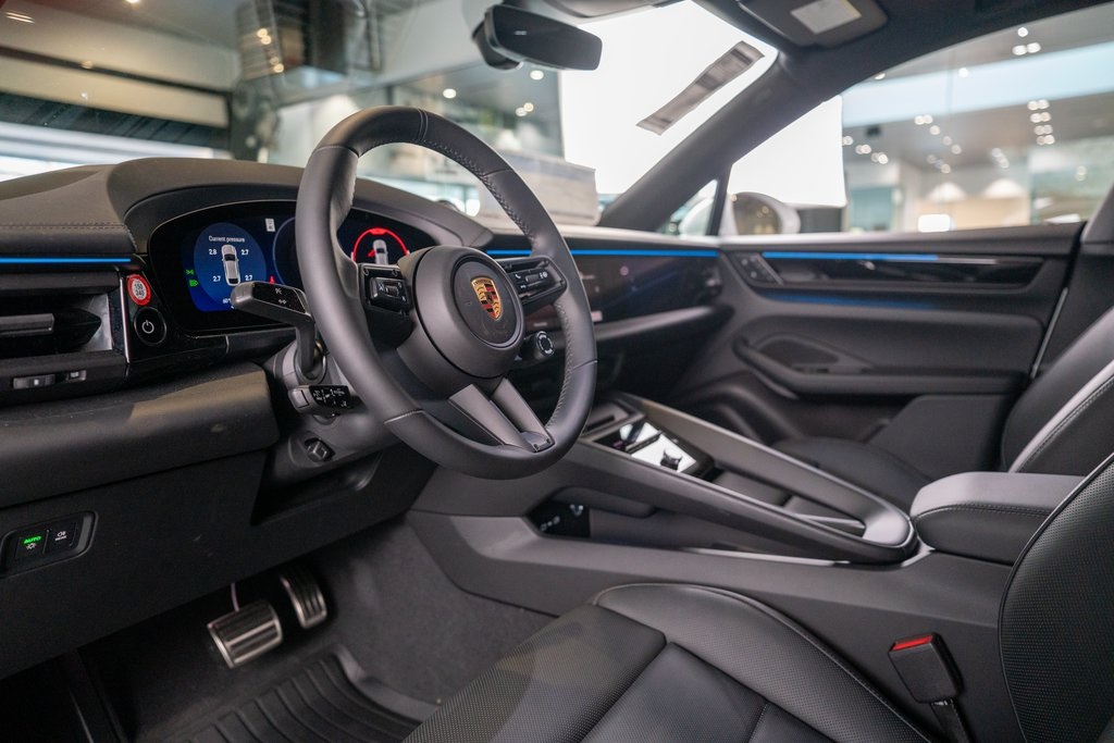 Vehicle image 15 of 45