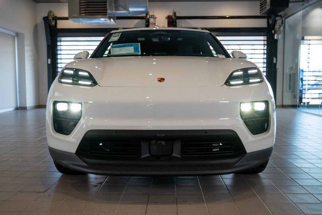 Vehicle image 3 of 45