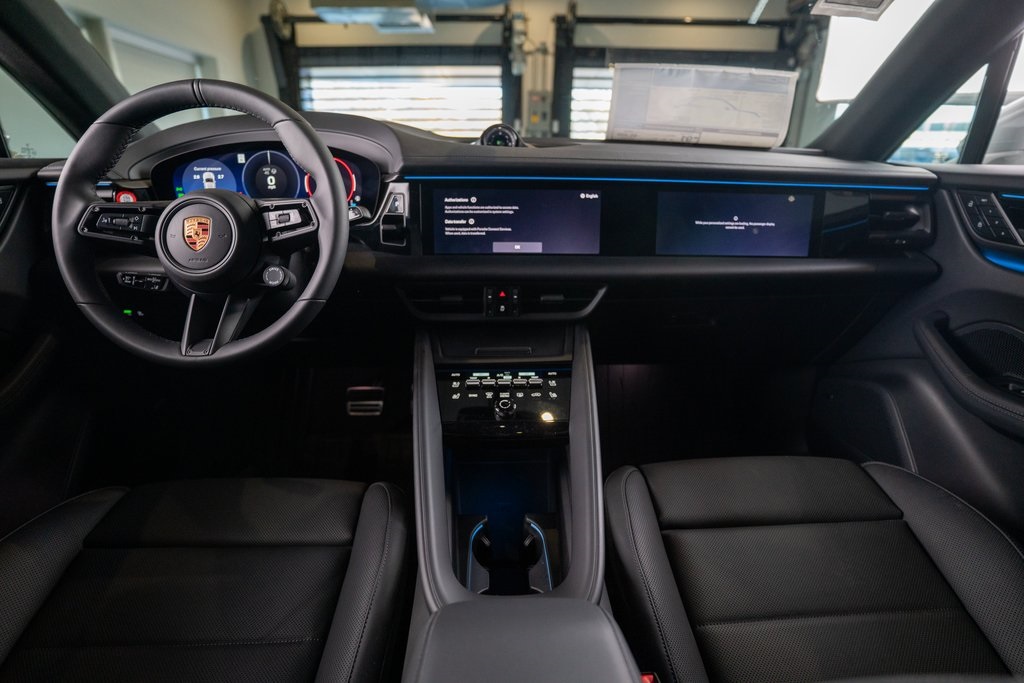 Vehicle image 14 of 45