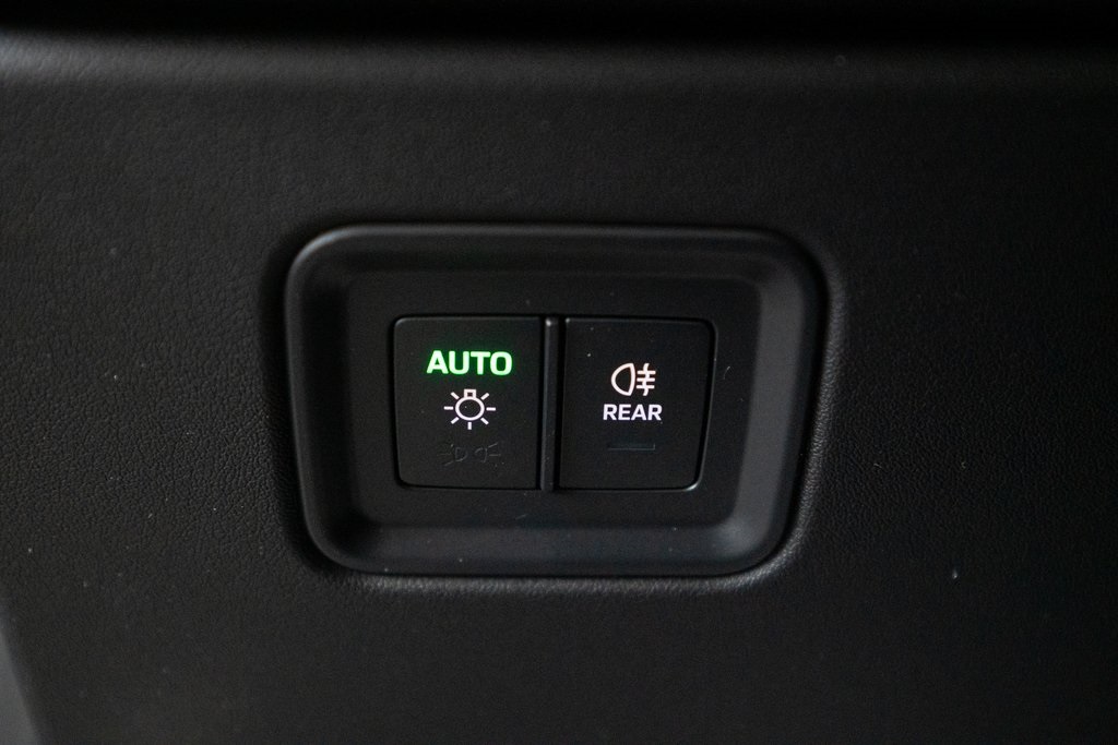 Vehicle image 26 of 45
