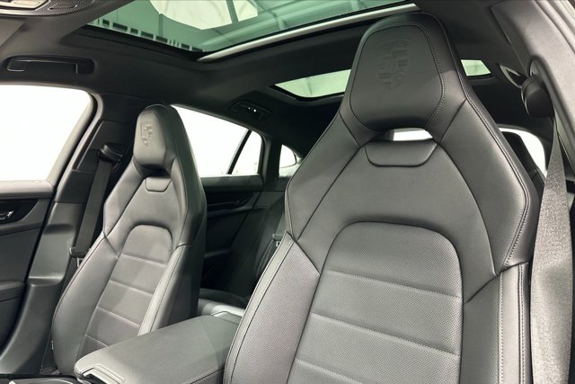 2025 Porsche Panamera 4 Image 30 of 53