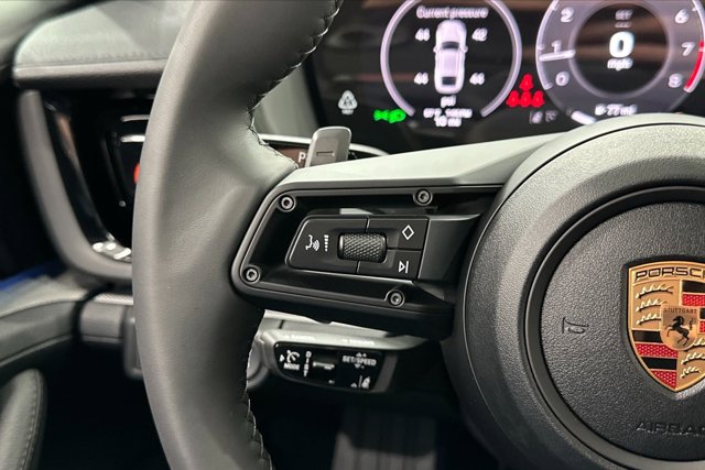 2025 Porsche Panamera 4 Image 42 of 53