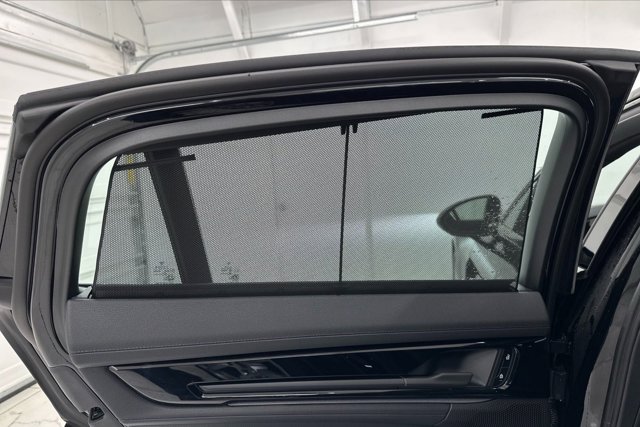 2025 Porsche Panamera 4 Image 15 of 53