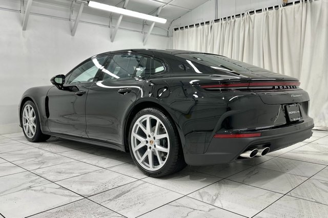 2025 Porsche Panamera 4 Image 9 of 53